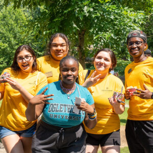 Campus Life Orientation staff enjoy shave ice on a sunny day at OU.