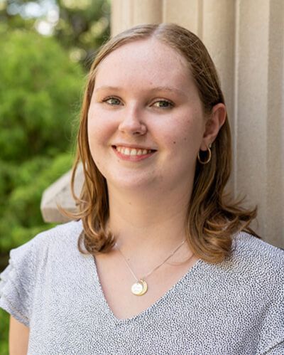 Hannah Roberts Headshot