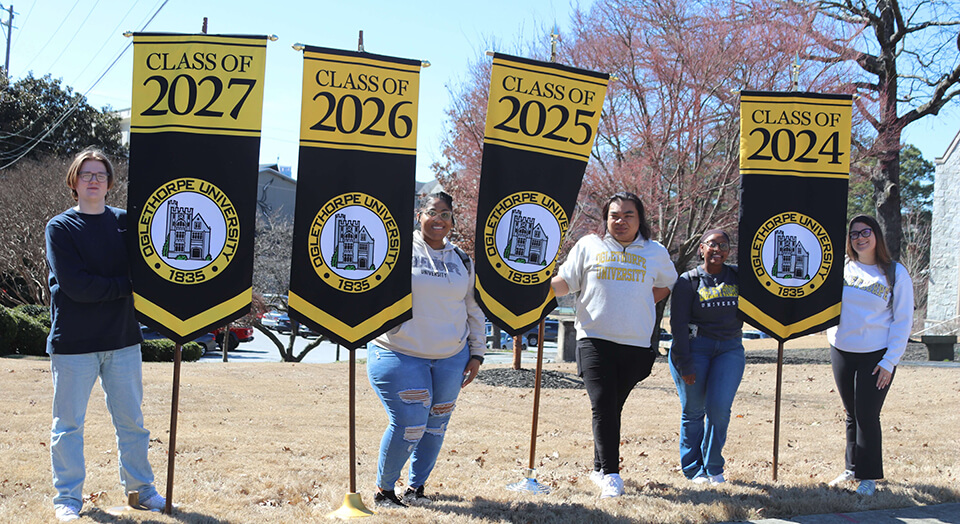 Día de Oglethorpe 2024 banderas de clase