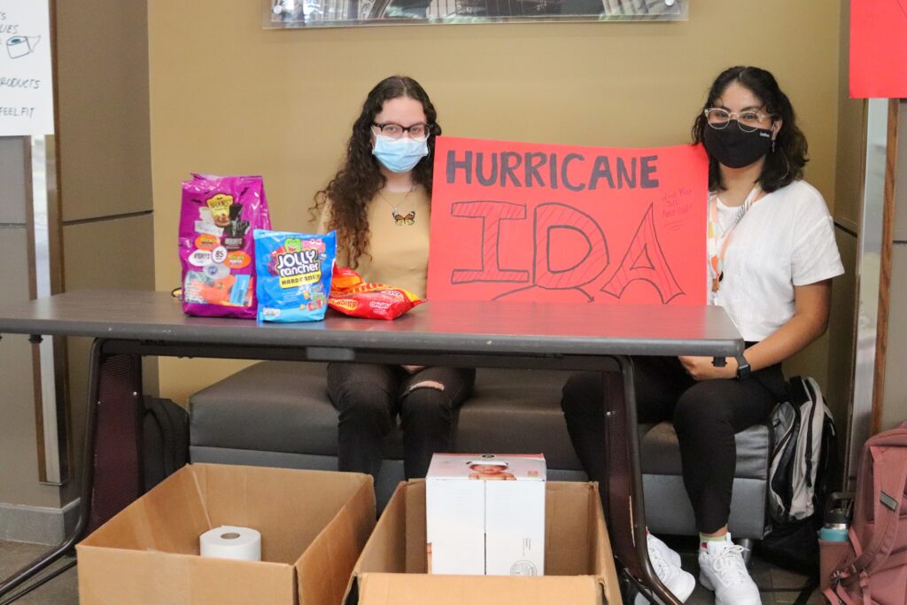 Hannah Banfiel '24 and Estela Chavez '24