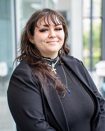 Headshot of Sammi Rowell, admission counselor.