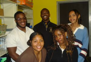 Senior students gather in Petey's Pantry.