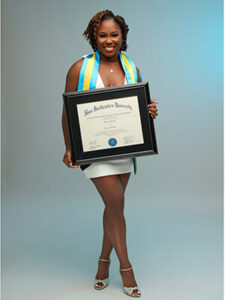 Mariyandi Strachan '06