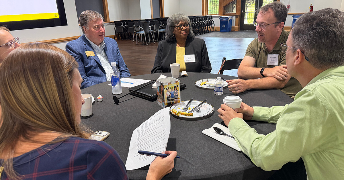 Alumni meet to discuss the strategic plan.